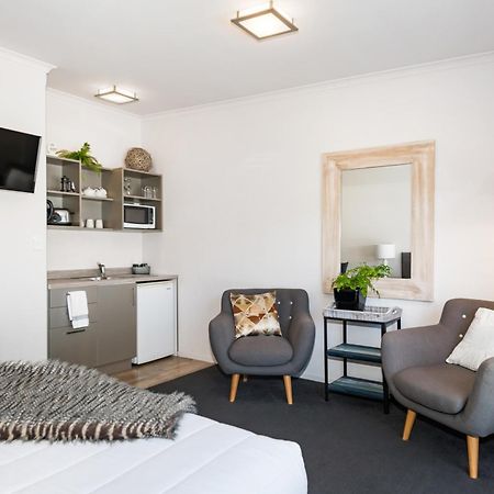 Two Tree Lodge Blenheim Extérieur photo