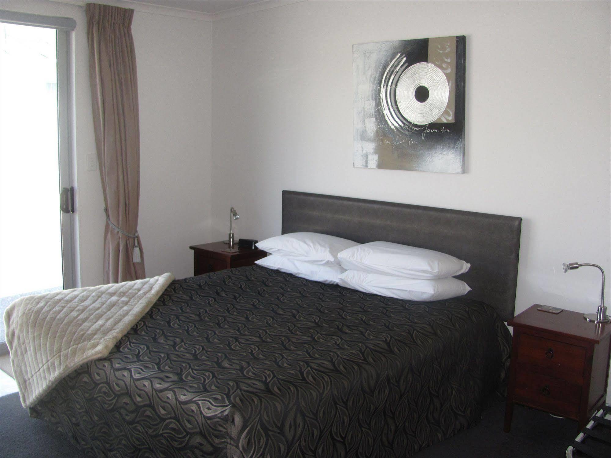 Two Tree Lodge Blenheim Extérieur photo