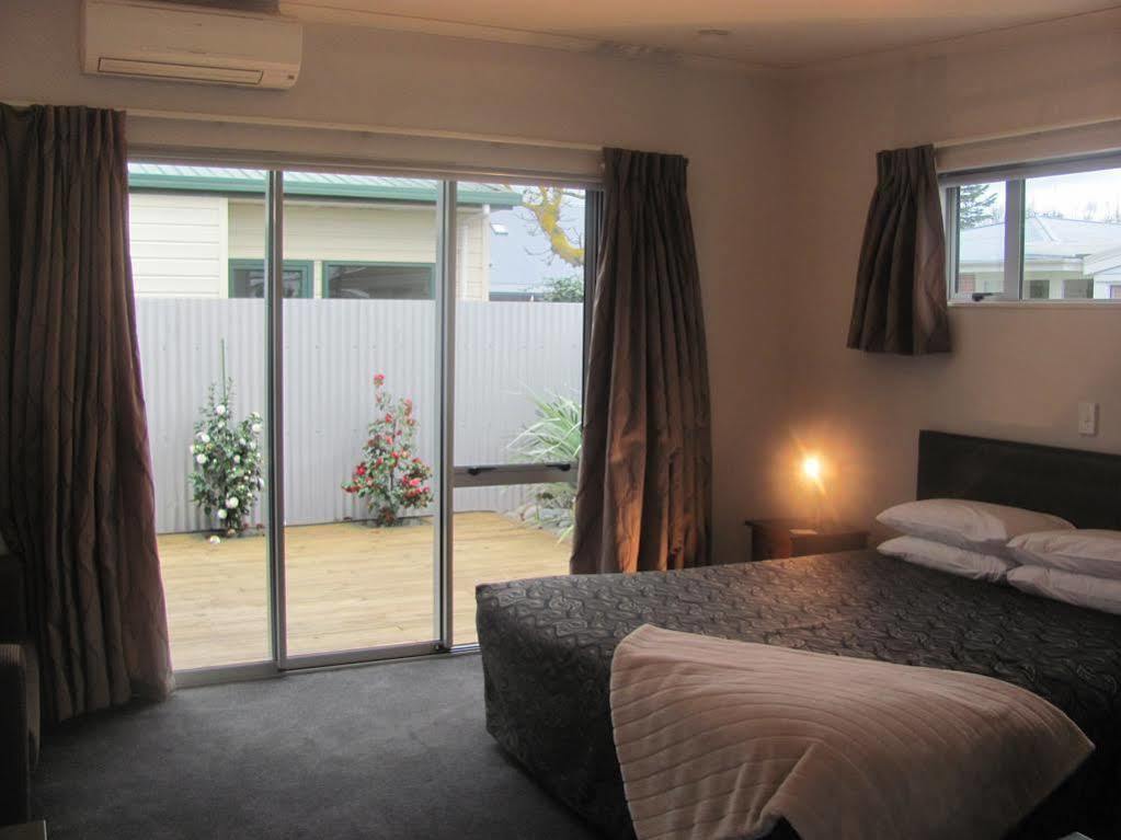 Two Tree Lodge Blenheim Extérieur photo